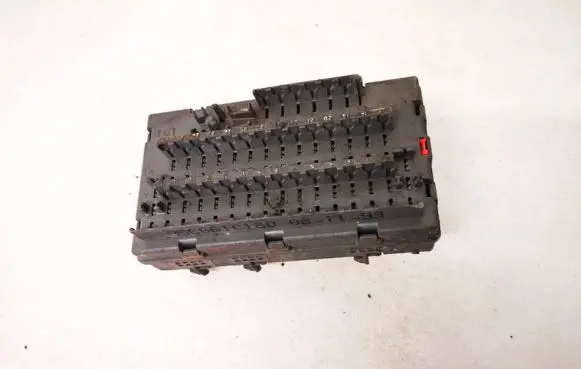 Citroen Xantia Fuse box set 9566610180