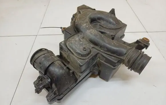 Honda Jazz Air filter box 