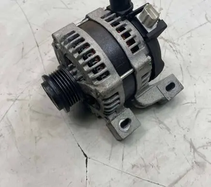 Volvo C30 Generator/alternator 4Z0TLT LRA02934
