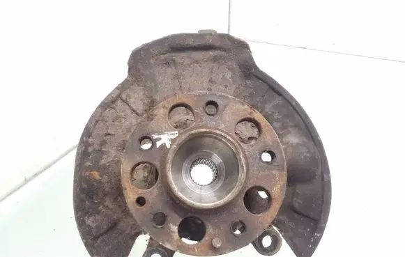 Mercedes-Benz A W168 Front wheel hub spindle knuckle A1685400017 2105407681