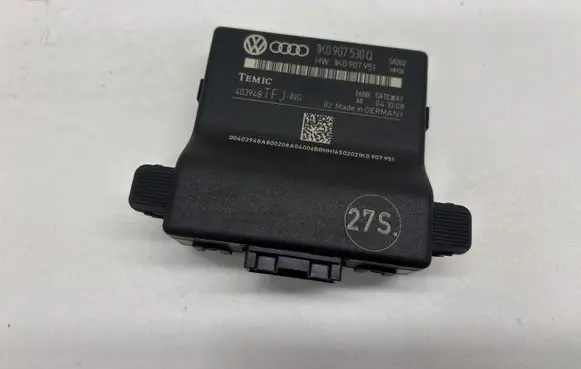 Skoda Octavia Mk2 (1Z) Gateway control module 1K0907530Q