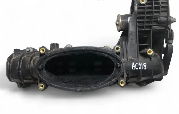 Mercedes-Benz C W204 Intake manifold A6510900037