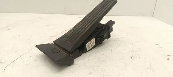KIA Optima Accelerator throttle pedal LLA0118B1D