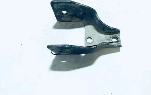 Hyundai Lantra I Engine mounting bracket