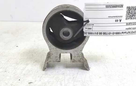 Toyota Yaris Engine mount bracket 12372-0J010