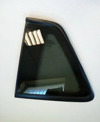 Toyota Corolla Verso E121 Rear vent window glass 