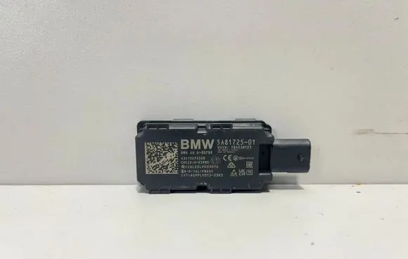 BMW X7 G07 Keyless system antenna 5A81725 5B60518