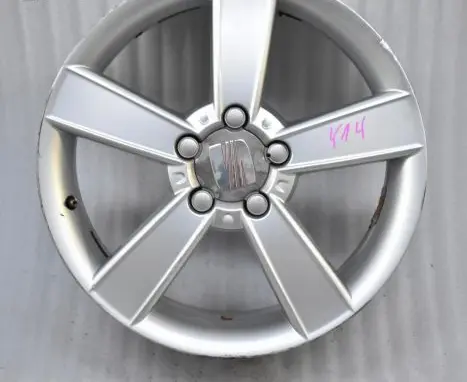 Seat Leon (1P) R17 alloy rim 