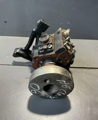 Audi A6 S6 C6 4F Fuel injection high pressure pump 059130755S