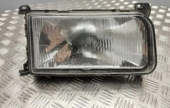 Volkswagen PASSAT B3 Headlight/headlamp 301133822