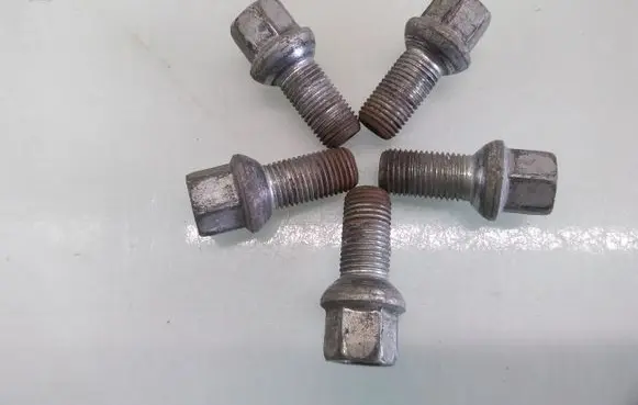 Audi A6 S6 C5 4B Nuts/bolts 