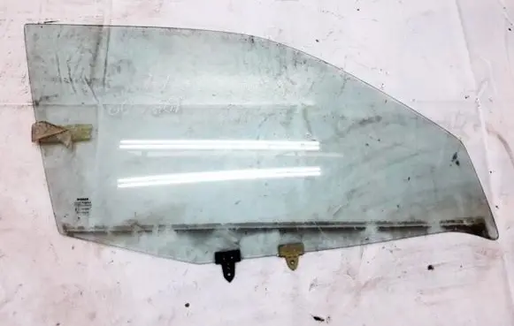 Nissan Primera Front door window glass four-door