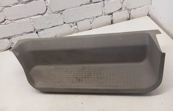 Front sill trim cover