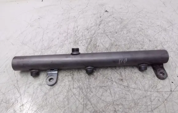 Mercedes-Benz E W211 Fuel main line pipe A6420700695
