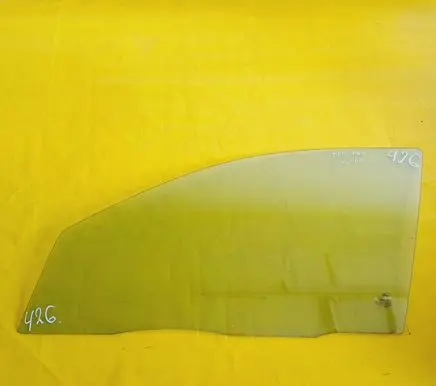 Ford Mondeo Mk III Front door window glass four-door