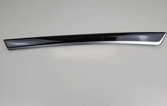 BMW 5 F10 F11 Front door trim bar 7225547