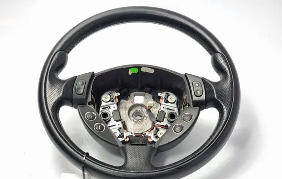Maserati GranTurismo Steering wheel