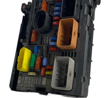 Citroen C5 Fuse box set 9667044980 R02