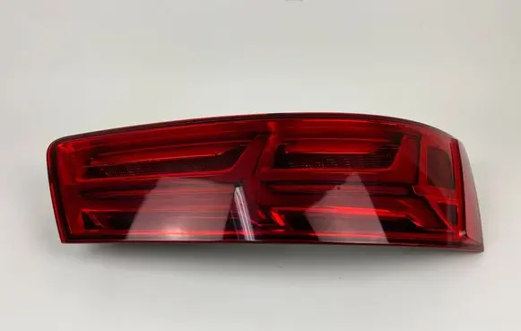 Audi Q7 4M Tailgate rear/tail lights 4M0945094D