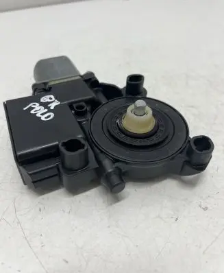 Volkswagen Polo V 6R Front door window regulator motor 6R0959801AB