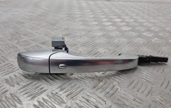 Dodge Durango Front door exterior handle 68239120AB 05081K3A
