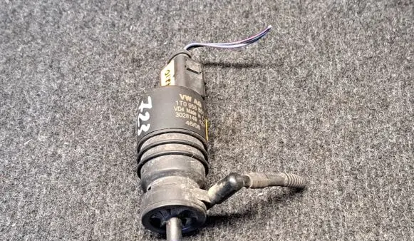 Windscreen/windshield washer pump