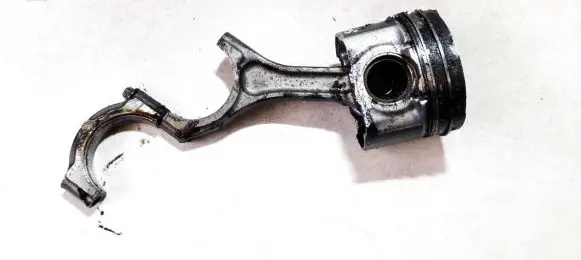 Subaru Legacy Piston with connecting rod