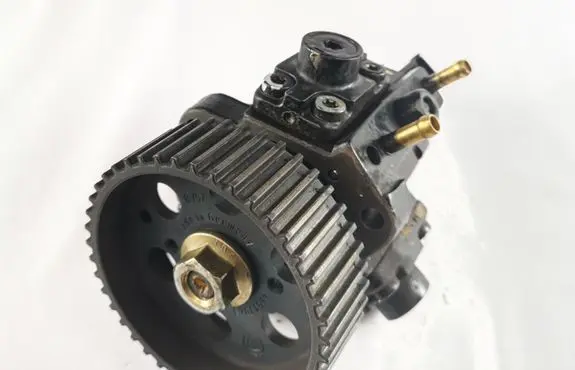 Opel Zafira B Fuel injection high pressure pump 0055204599 0445010097 0386189