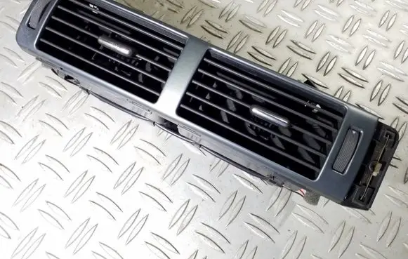 Dash center air vent grill
