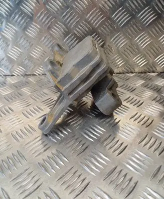 Alfa Romeo Giulietta Engine mount bracket 51879600