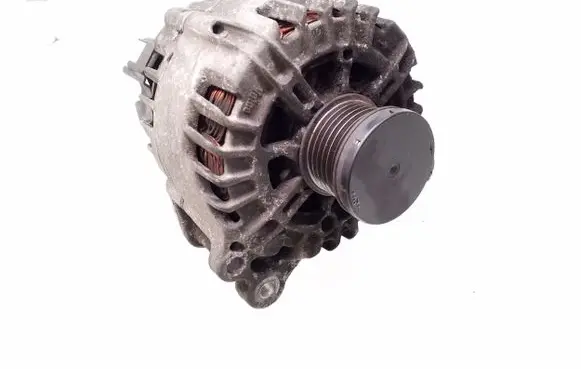 Volkswagen Golf VI Generator/alternator 03C903025D F24013903 2603395