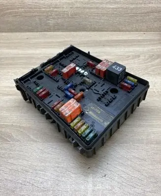 Audi A3 S3 8P Fuse module 1K0937124H