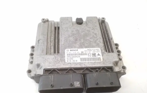 Peugeot 3008 II Engine control unit/module 9839120680 0261S1023L