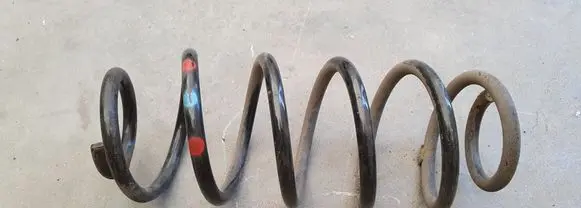 Toyota Auris E180 Rear coil spring