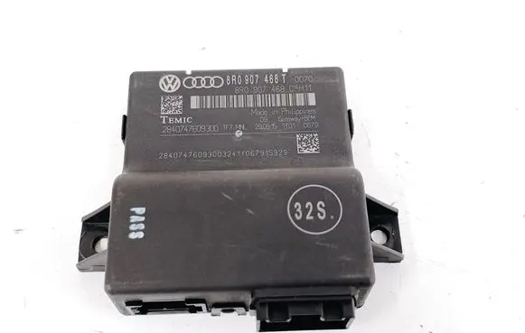Audi A4 S4 B8 8K Gateway control module 8R0907468T