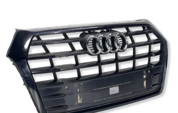 Audi Q5 SQ5 Front bumper upper radiator grill 80A853651C 80A853651E 80A853651D