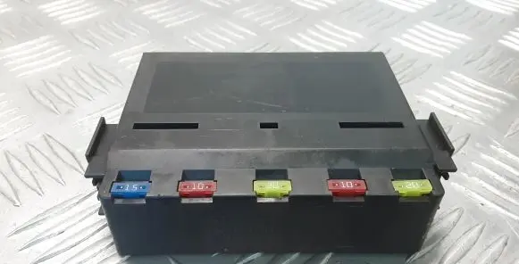 Lexus IS 220D-250-350 Fuse module 8921153020