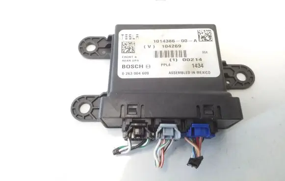 Tesla Model S Other control units/modules 101438600A