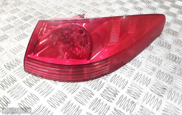 Peugeot 607 Rear/tail lights 2587d