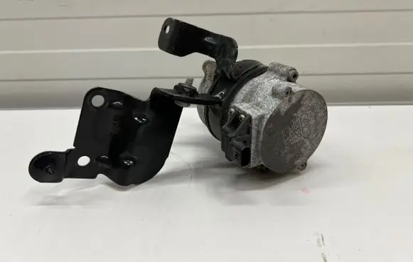 Audi Q7 4M Electric auxiliary coolant/water pump 4H0965567A