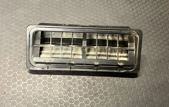 Suzuki Swift I Trim molding 7733063J00