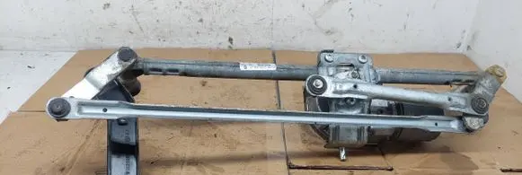 Skoda Octavia Mk2 (1Z) Front wiper linkage and motor 1Z1955119A 0390241754 HM012SW0401