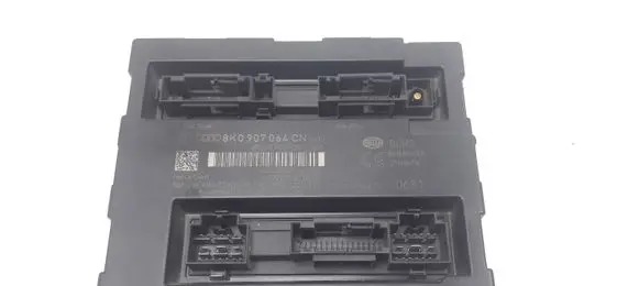 Audi A4 S4 B8 8K Comfort/convenience module 8K0907064CN 5DK00991873HLHW41