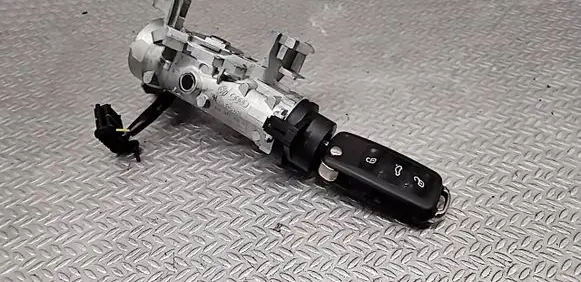 Volkswagen Tiguan Ignition lock 1K0905851B