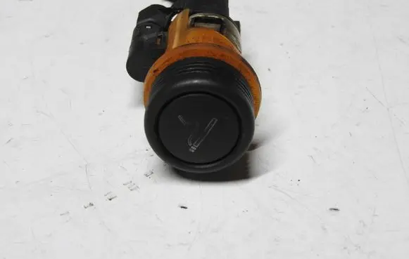 Citroen DS4 Cigarette lighter front 20EA10
