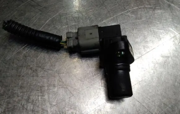 Subaru Forester SF Crankshaft position sensor J5T23781AA
