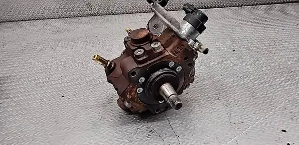 Peugeot 207 Fuel injection high pressure pump 0445010102 9656300380A 04000735671