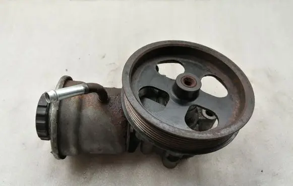 Toyota Corolla Verso AR10 Power steering pump 4431005120