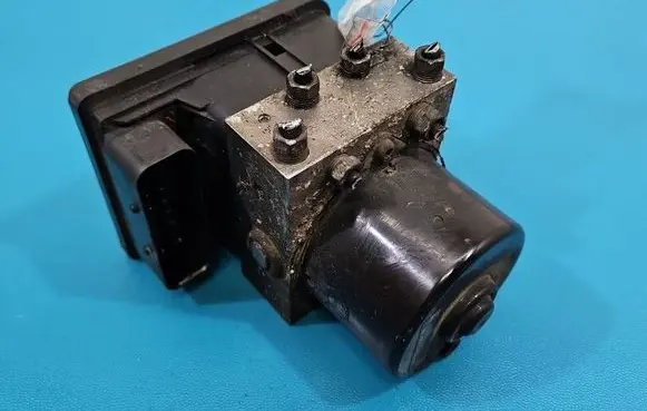 Opel Zafira B ABS Pump 13244860 IMPRK1591639
