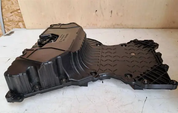 Mercedes-Benz C W204 Oil sump A6510100328 A6511530032 A6511800051